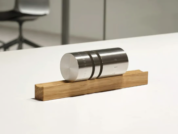 DAT01 - Stainless steel and wood calendar by Quadrodesign - view 3