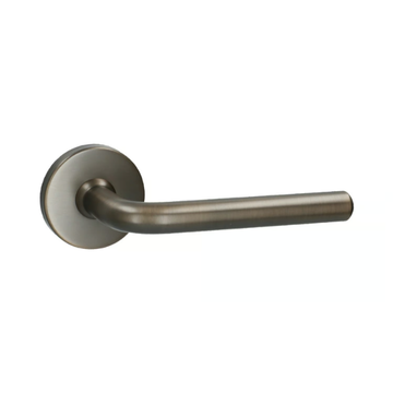 LISBON - Brass door handle on rose by Quincalux - view 3