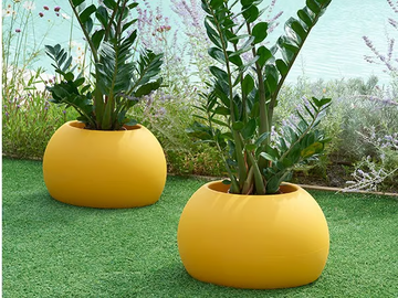 BLOS POT - Polyethylene vase by SLIDE - view 3