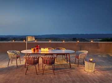 EMMA - Oval powder coated aluminium garden table by Varaschin - view 3