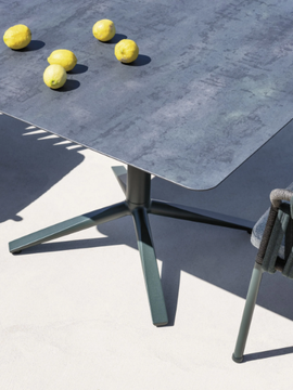 EMMA - Square aluminium garden table by Varaschin - view 3