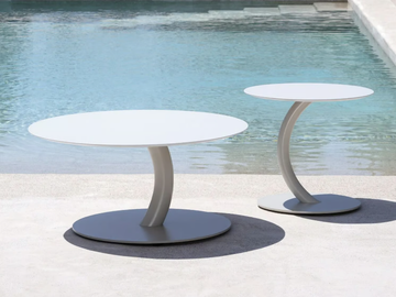FLEXION - Round steel garden side table by Varaschin - view 2