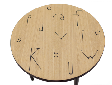 ARTY LETTER - Round wood veneer coffee table by Woodman - view 3