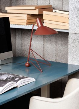 Tripod HM9 by &tradition - view 8