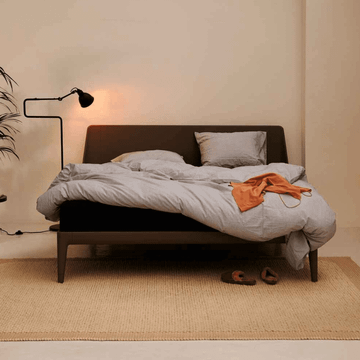 Essential Deep black with headboard by Auping - view 5