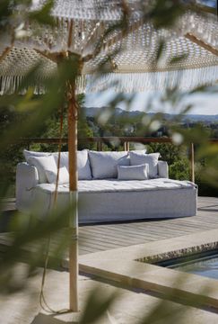 Canapé Outdoor Daybed Nude Collection Saint Barth / Fabriqué en France by Bérengère Leroy