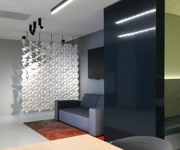 Facet hanging room divider 170 × 207cm in White by Bloomming