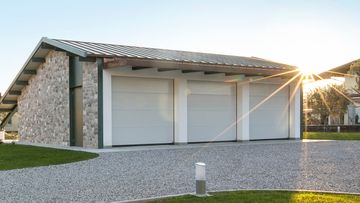 Comment économiser pour l'achat d'une porte sectionnelle, de garage ou industrielle by Breda