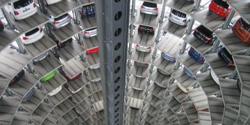 Condominium garages: large, safe, designer with Breda doors by Breda