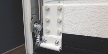 Garage in sicurezza? Ci pensano i portoni sezionali Breda! by Breda