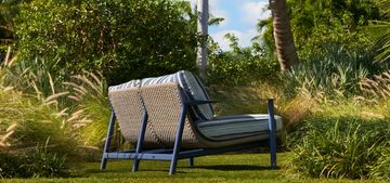 Outdoor Sofas - Luxury & Comfortable Outdoor Seating - Brown Jordan by Brown Jordan