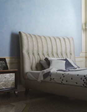 Grand Etoile Beds by Cantiero