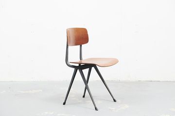 Chaise vintage Friso Kramer Result chêne et gris by Cartel de Belleville