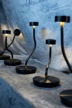 Rivetto Octopus - Modelable leather Led table lamp by Chiaro di Luna - view 2