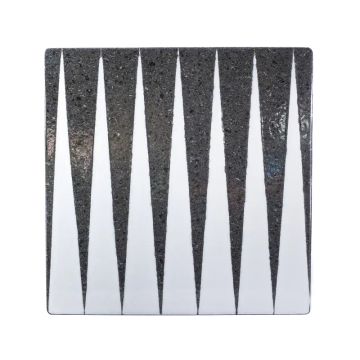Piatto / Sottopiatto “Tric Trac” in Pietra Lavica Smaltata (28×28) by Cuore Lavico