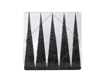 Piatto “Tric Trac” in Pietra Lavica Smaltata (22×22) by Cuore Lavico
