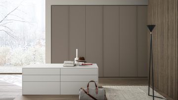 DR MORE+ - Wardrobe with handle profile by De Rosso