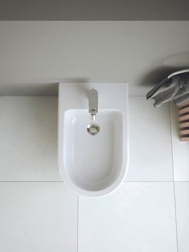 Qatego Floorstanding bidet by Duravit - view 3