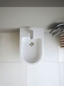 Qatego Wall-mounted bidet by Duravit - view 4