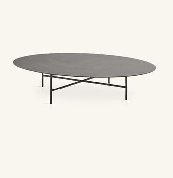 Grada outdoor elliptical coffee table by EXPORMIM