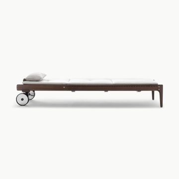 Levante Sun Lounger by Exteta