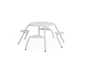 Virus 4-seater by Extremis