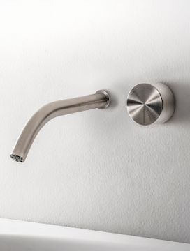Minimal stainless steel tapware: Acquifero by Falper by FALPER