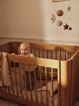 Tilu Baby Cot - Natural Oak by Ferm Living - view 3