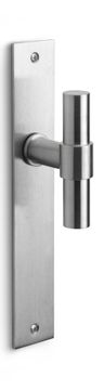 ONE PBT20P236SFC door handles on plate by Formani