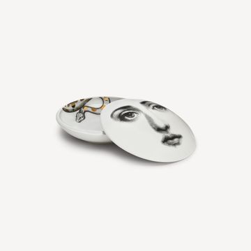 Tema e Variazioni round box n.409 by Fornasetti