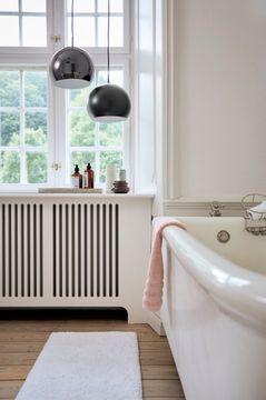 Ball Ø25 Pendant Lamp by Frandsen