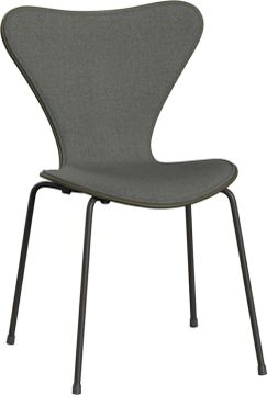 Series 7™ by Fritz Hansen