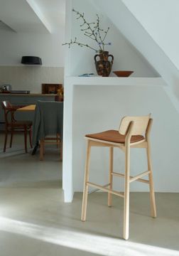 Hven Bar Stool by Fritz Hansen - view 2