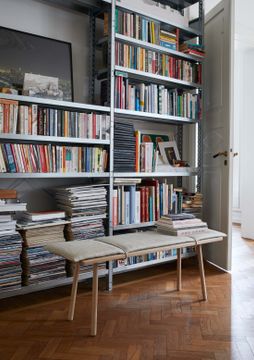 Georg Bench by Fritz Hansen - view 6