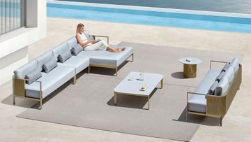 Solanas Sectional 3 by GANDIABLASCO