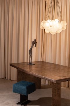 To blow by ann Vrielinck | bronze sculpture by Gardeco Objects