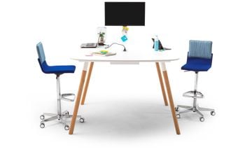 TEAM Wood high table by Gispen
