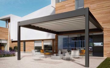 Horizontale terrasoverkapping met vouwdoek by Harol