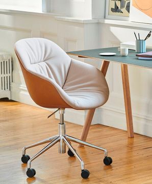 About A Chair AAC 153 Soft Duo by Hay