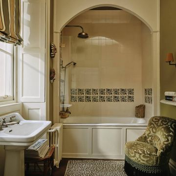 ARTEMIS HIBISCUS Printed Tiles - Ecru by House of Hackney - view 5