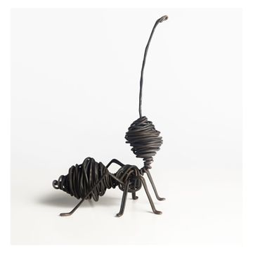 Ant small by ICI ET LÀ