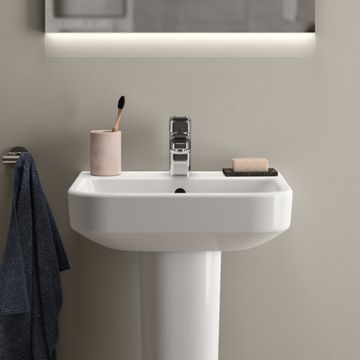 i.life B Handrinse basin 450x380x160 mm, 1 tap hole, with overflow by Ideal Standard - view 5