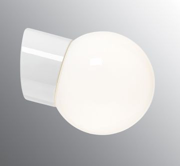 Classic Globe 150 LED 3000K - Shiny opal glass by Ifö Electric