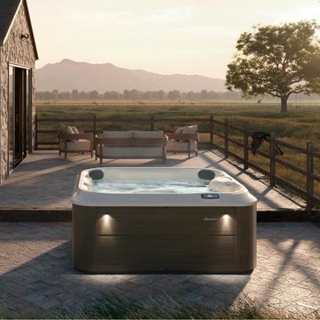 Jacuzzi J-225 5 Seater Compact Hot Tub by Jacuzzi®