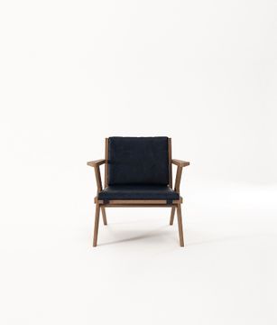 Easy Chair w Leather by KARPENTER