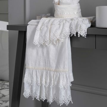 Sangallo linen guest + face towel set by LA FABBRICA DEL LINO