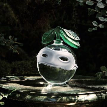 La valse hésitation René Magritte et Lalique 2025 by Lalique - view 2