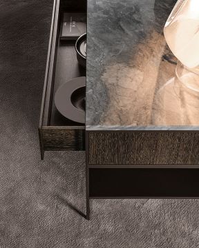 Calder "Bronze" by Minotti - view 3