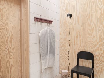 Coil Coat Rack by Muuto - view 5