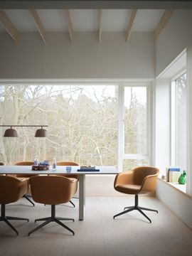 Fiber Conference Armchair Swivel Base w. Castors by Muuto - view 3